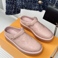 Louis Vuitton Slippers